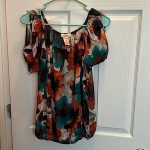 GUC Candie’s multicolored cold shoulder blouse